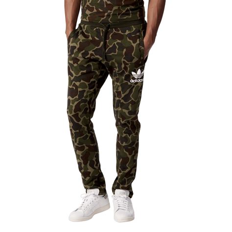 adidas jogginghose herren camouflage|Adidas 3 bar joggers.